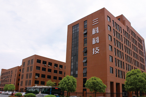 “在“工業(yè)4.0”的大環(huán)境下，國(guó)產(chǎn)品牌要如何與國(guó)外品牌競(jìng)爭(zhēng)？”