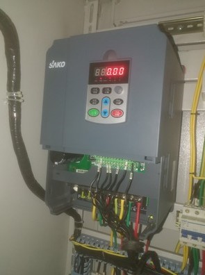 “變頻技術(shù)是如何應(yīng)用拉絲機(jī)上的？”